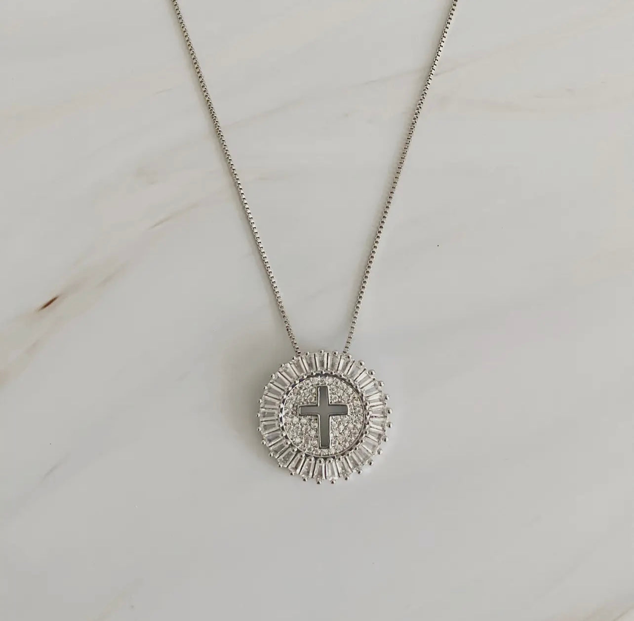 Shine circle cross necklace