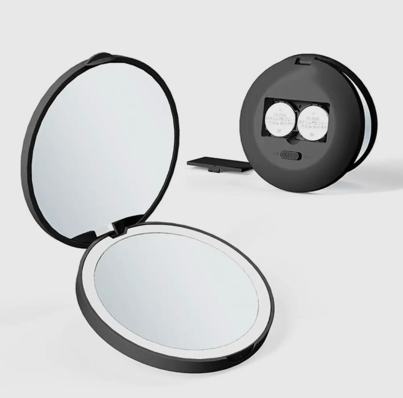 L E D compact mirror